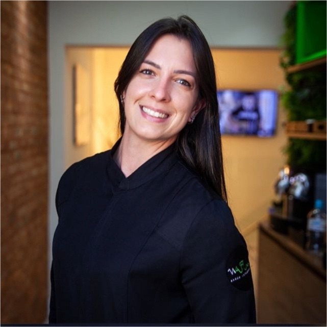 <a href="https://www.linkedin.com/in/t%C3%A1ssia-aparecida-berner-vivian-a5515910b/">Tassia Vivian</a>